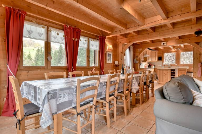 Chalet with patio & grill | Mountain view — photo 4