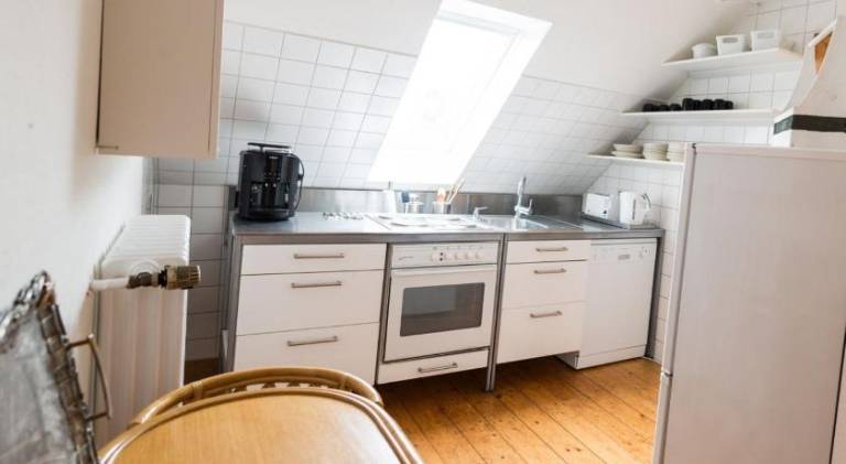 Kanalvilla - Urlaub am Nord-Ostseekanal - zwei Ferienwohnungen im Angebot- eine im Dachgeschoss und — photo 5