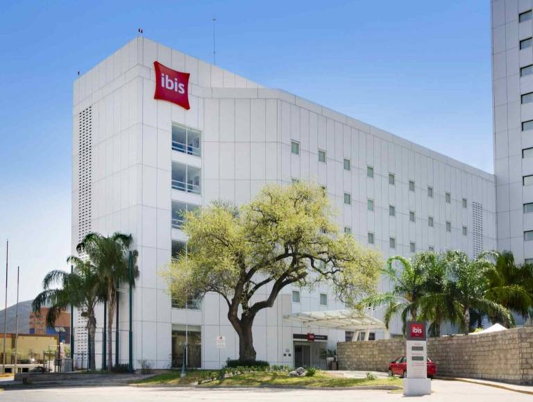Ibis Monterrey Valle in León