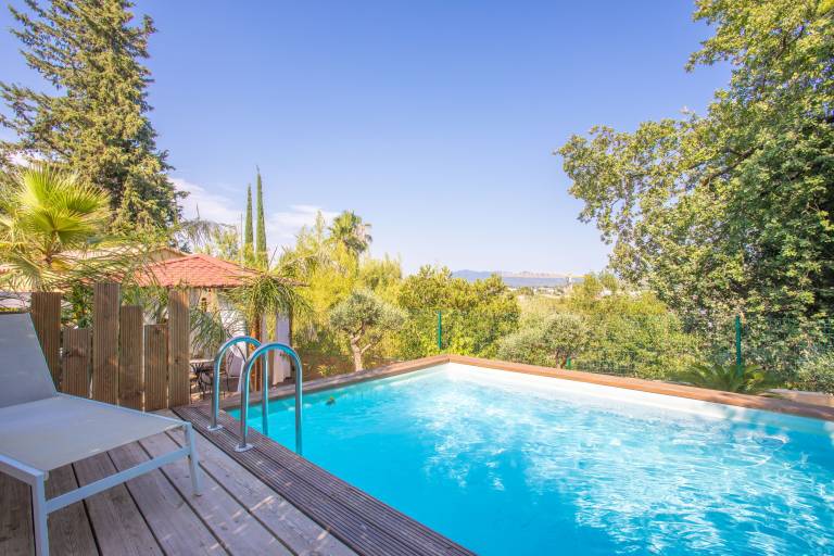 Villa 'Palmiers En Couleurs' with Mountain View, Private Pool, and Wi-Fi — photo 2