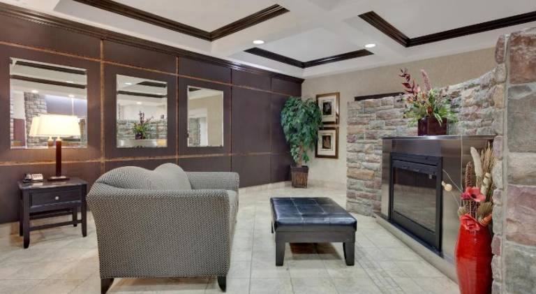 Ramada by Wyndham Stettler — photo 2