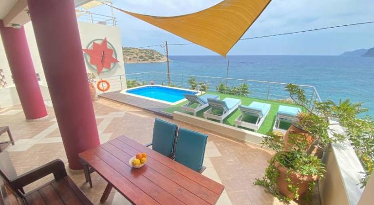 Rental apartment with pool in Sitia