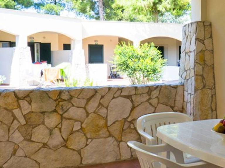 Family-oriented lovely rental apartment with patio & pool | Close to the beach | Dogs allowed — photo 5
