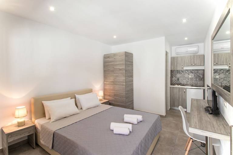 Accommodation  Koukounaries