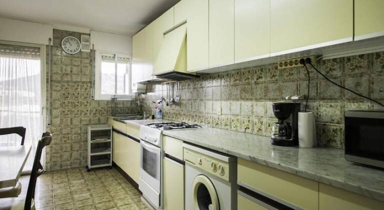 Fully equipped charming holiday apartment with private pool & patio | Close to the beach | Pet-friendly — photo 4