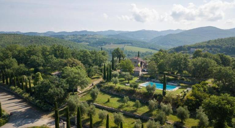 Child-friendly holiday apartment with barbeque, patio & pool | Pet-friendly in Gaiole in Chianti