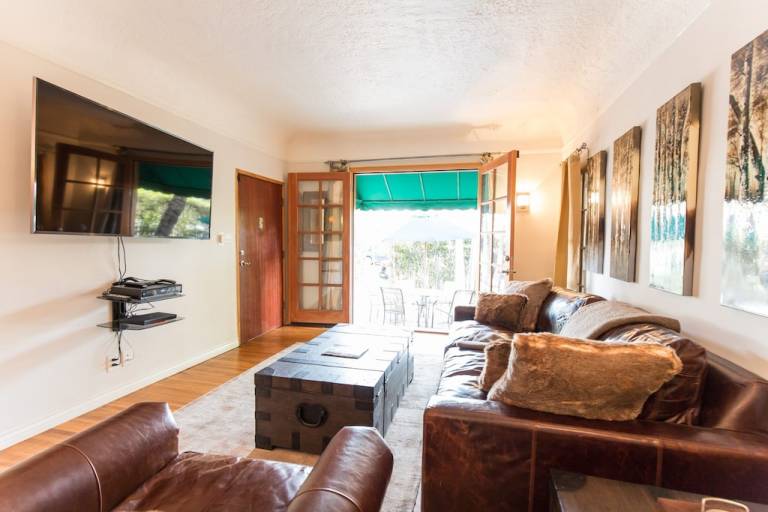 Apartment  Hollywood