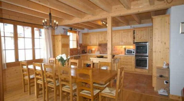 Chalet with 4 rooms for 10 persons — photo 3