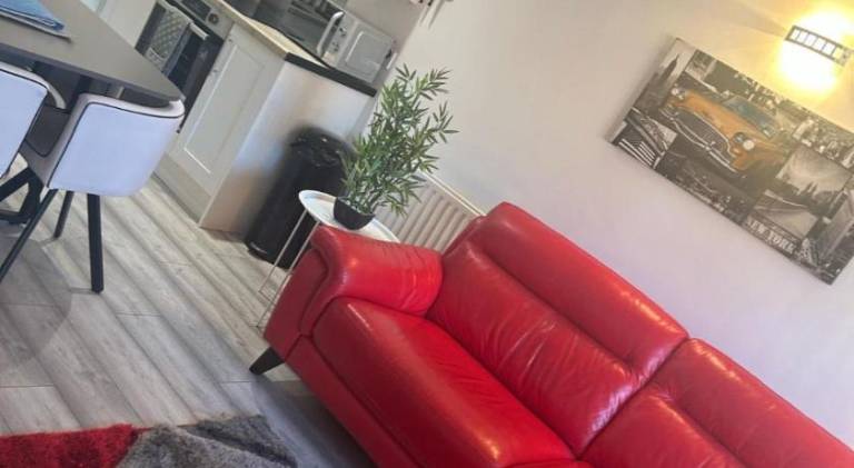4 star Rating 2 bed Newly renovated city apartment with free parking in Belfast