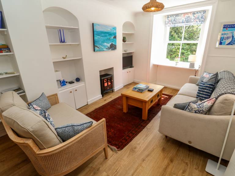 Cottage with patio & garden | Beach view — photo 3