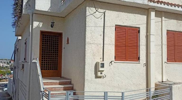 Βίλα  Παραλία Πόρτο Χέλι