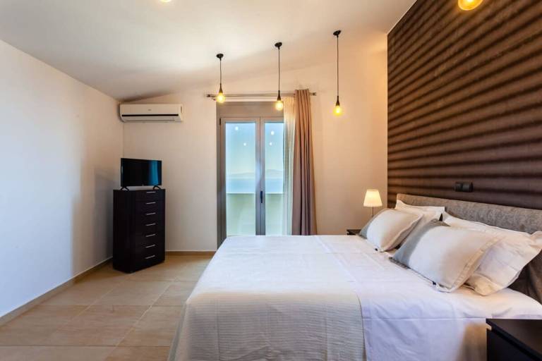 Aigli Luxury Villa - Panoramic Seaview Retreat — photo 4