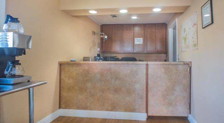 Shasta Pines Motel & Suites — photo 5