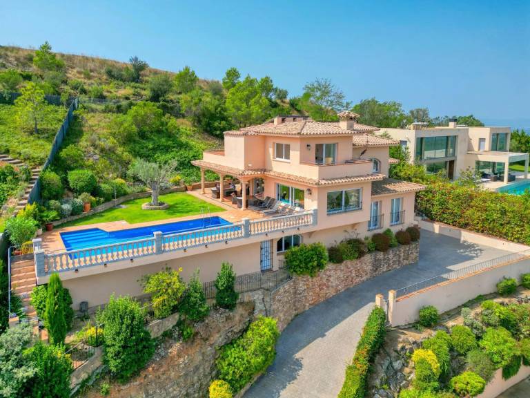 Ferienhaus in Begur für max. 10 Personen Ferienhaus in Begur für max. 10 Personen