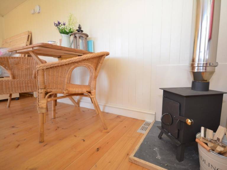 Cottage with garden & hot tub | Pets allowed — photo 4