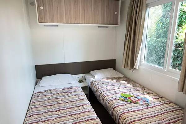 Mobile home with barbeque & yard | Beach nearby | Pet-friendly — photo 4