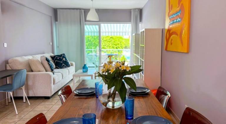 Holiday apartment with pool in Limassol