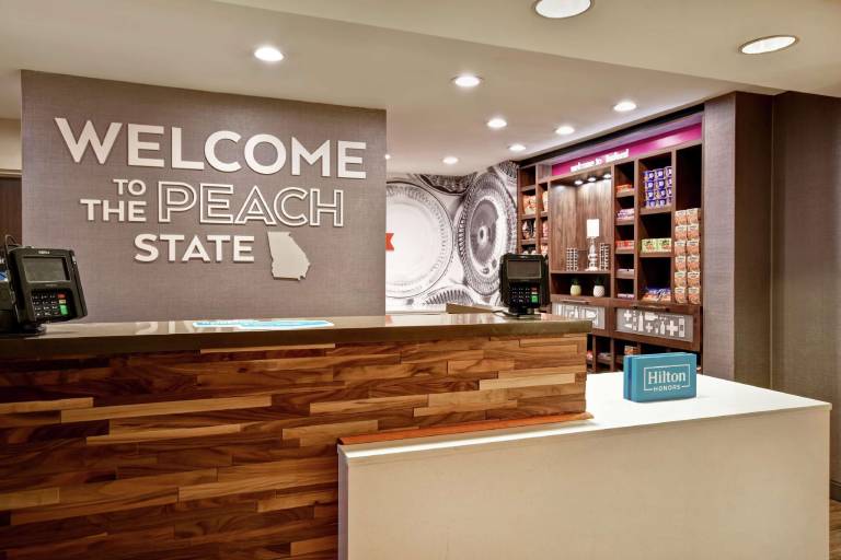 Hampton Inn Atlanta-Mall of Georgia — photo 3