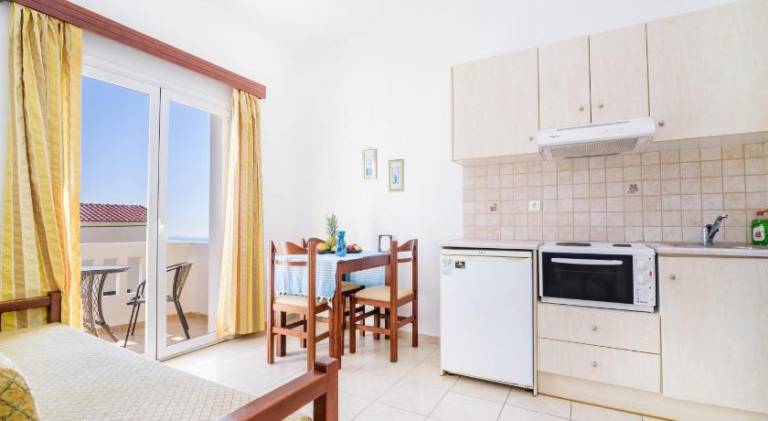 Charming apartment with terrace & yard | Next to the beach | Pet-friendly — photo 4