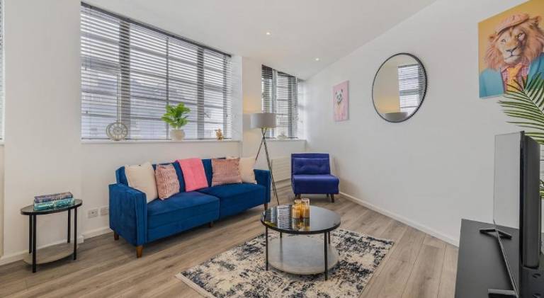 Charming rental apartment | Next to Brighton Palace Pier | Next to the beach | Pets allowed in Brighton