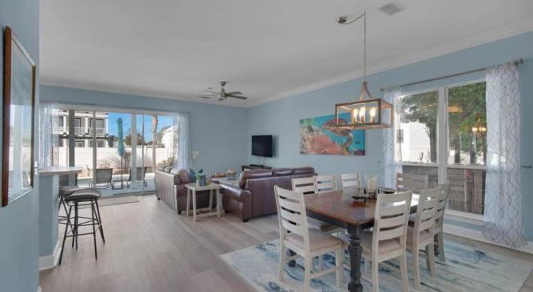 PRIVATE HEATED POOL, GOLF CART & WALK to THE SUGAR SAND BEACH in DESTIN — photo 2