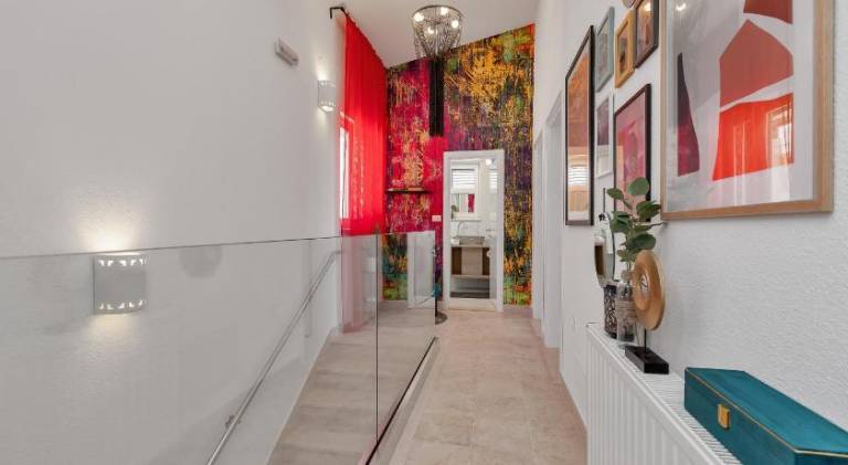 Ample villa with pool | Pets allowed — photo 3