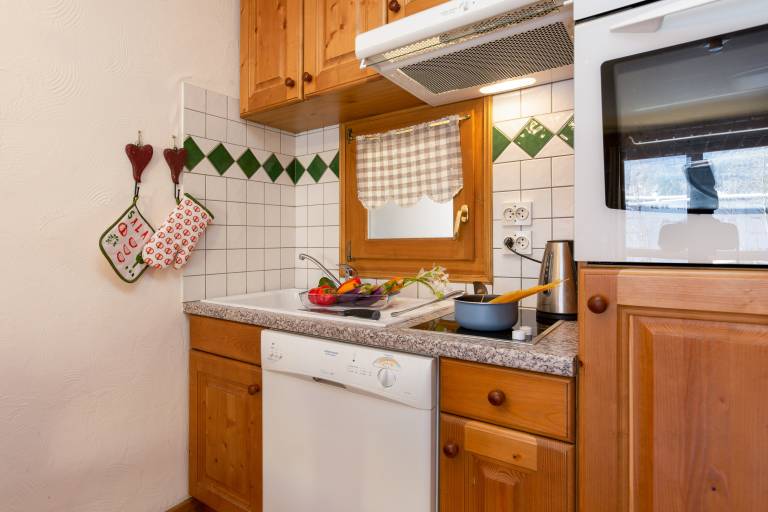 Family-oriented rental apartment | Mountain view | Pets are welcome — photo 4
