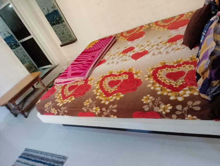Varsha Room Service-kamal penter in Indore