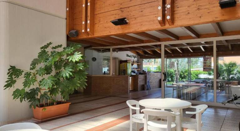 Serviced apartment with pool, terrace & garden | Close to the beach | Pet-friendly — photo 5