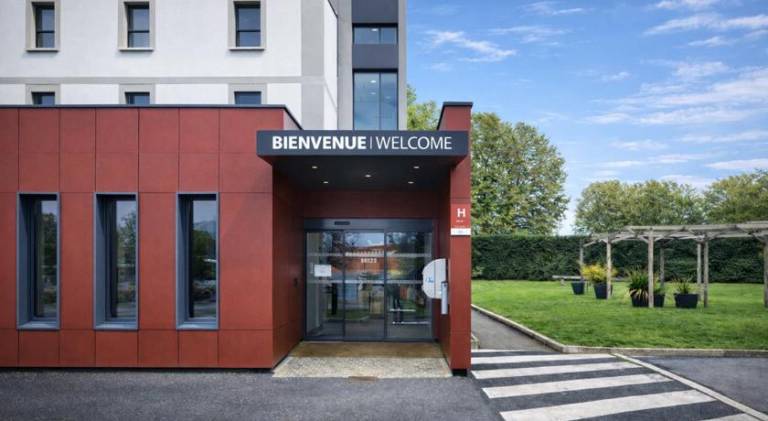 BRIT HOTEL CONFORT Roissy Saint-Witz - Ouverture Mai 2026 — photo 2