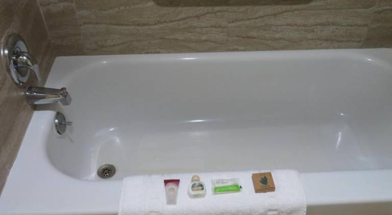 Royal Crest Inn Medford — photo 4