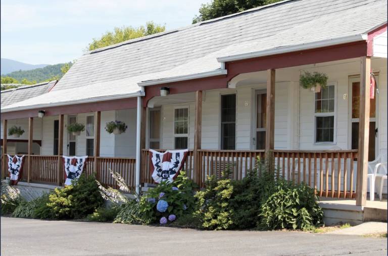 The Hillside Motel in Luray, VA