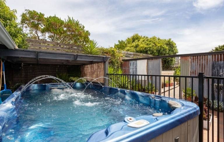 House  Inverloch