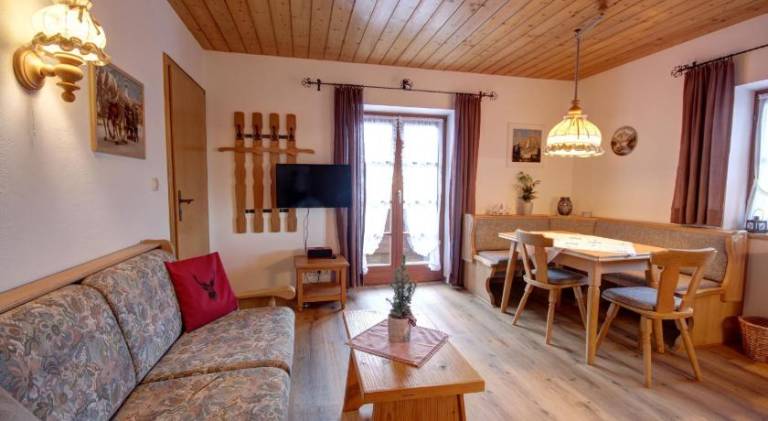 Holiday apartment with 2 rooms for 4 persons — photo 2