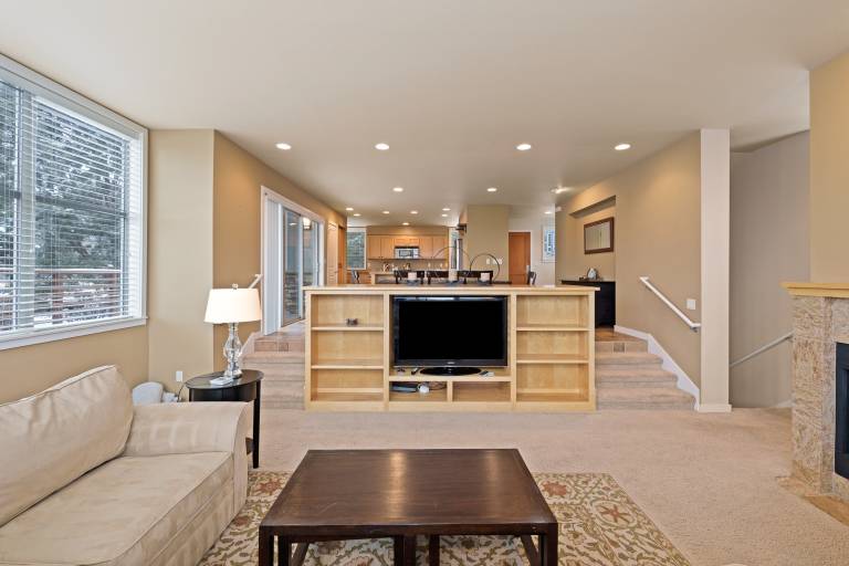 Children-friendly nice house with pool, grill & hot tub | Pets allowed — photo 4