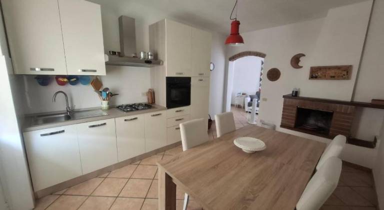 House with 1 room for 3 persons in Carrara