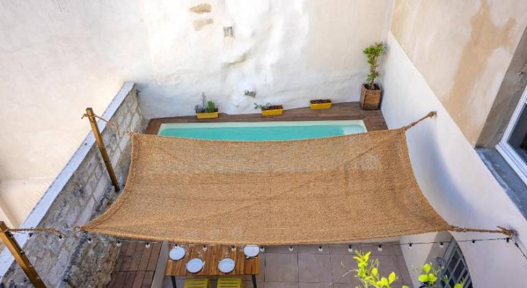 Holiday apartment with pool | Next to Popes' Palace | Dogs allowed — photo 4