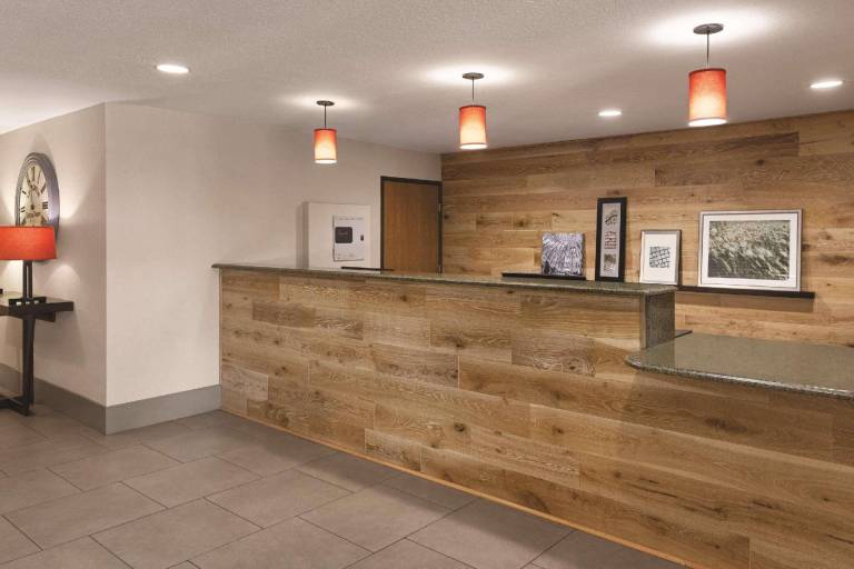 Country Inn & Suites by Radisson, Abingdon, VA — photo 5