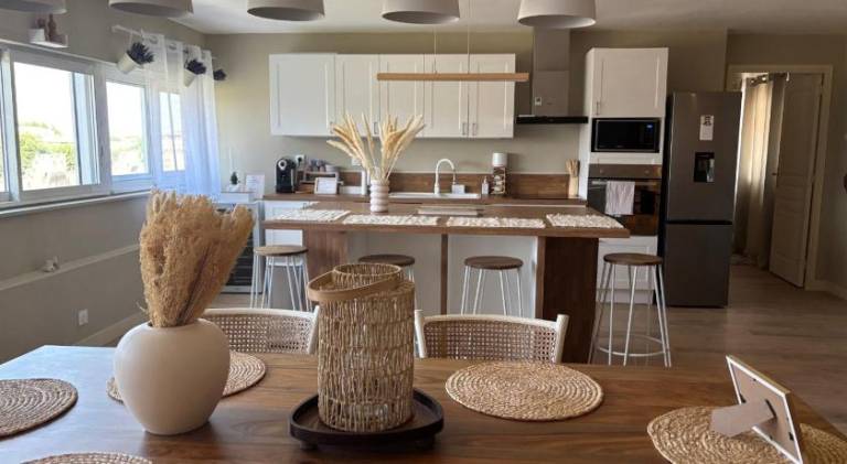 Charming holiday apartment | Next to Popes' Palace | Dogs allowed — photo 3