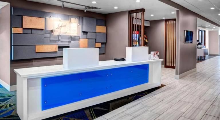 Holiday Inn Express & Suites Coldwater By IHG — photo 3