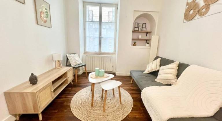 Apartment with garden & terrace in Poitiers