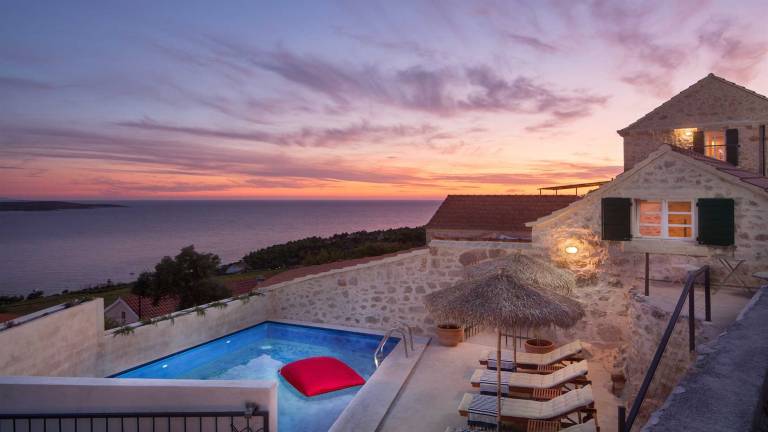 Villa Lapis - 19th century heritage house on Hvar with exceptional views, private pool and Jacuzzi by MyWaycation — photo 4