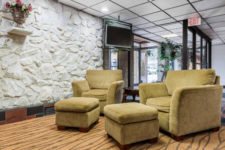 Quality Inn & Suites Binghamton Vestal — photo 3