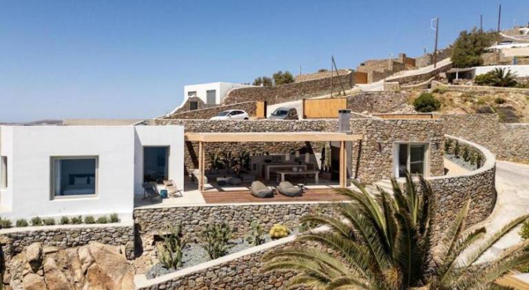 Villa with terrace, garden & heated pool — photo 5