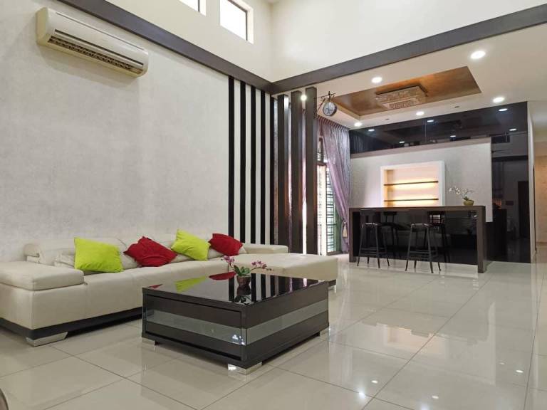 328 m&sup2; Ferienhaus