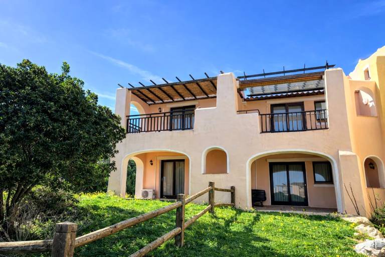 Apartment with terrace & barbeque | Pet-friendly in Stintino