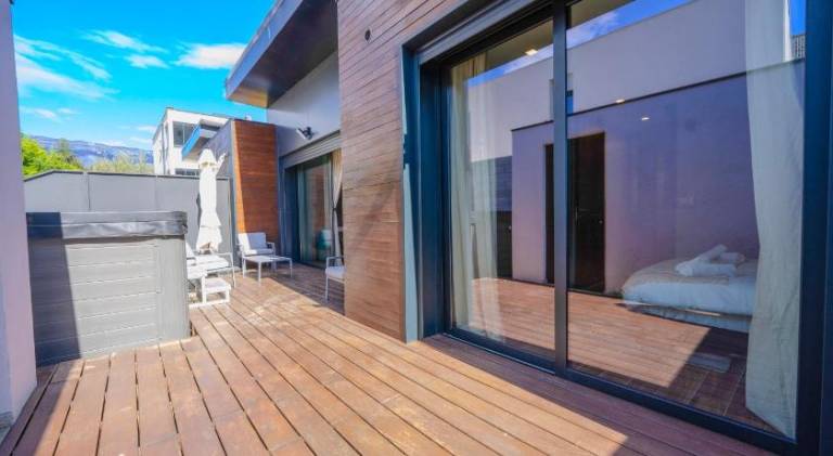 Villa with 2 rooms for 6 persons — photo 3