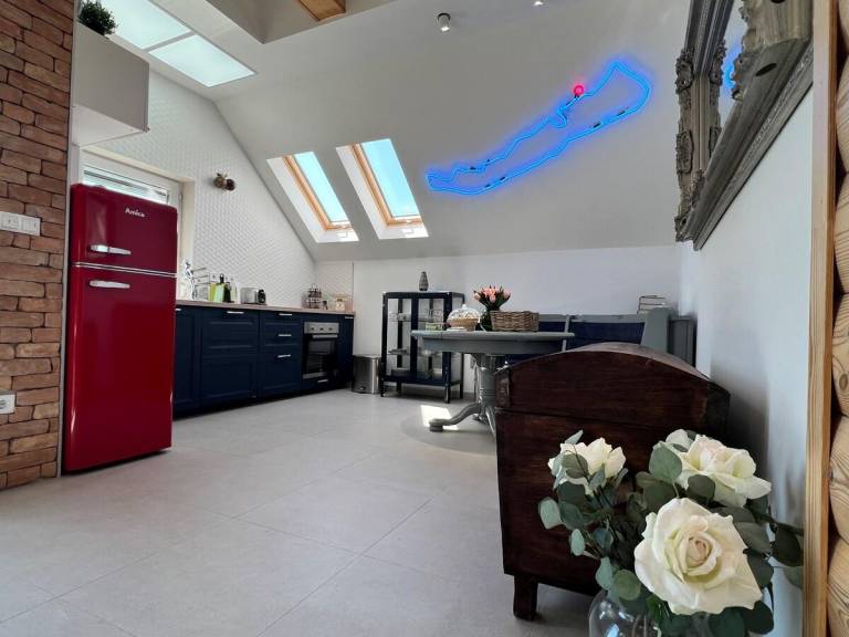 Rental apartment with BBQ, terrace & garden | Water view | Perfect for remote work — photo 4