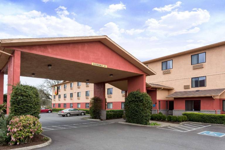 Super 8 By Wyndham Corvallis in Corvallis, OR