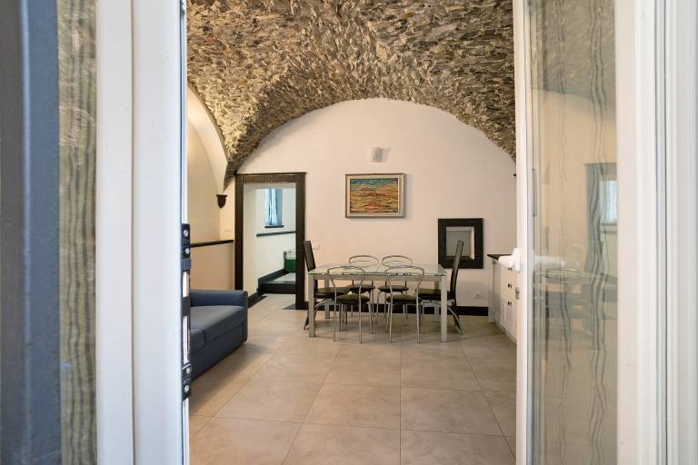 Apartment with 2 rooms for 6 persons in Diano Marina